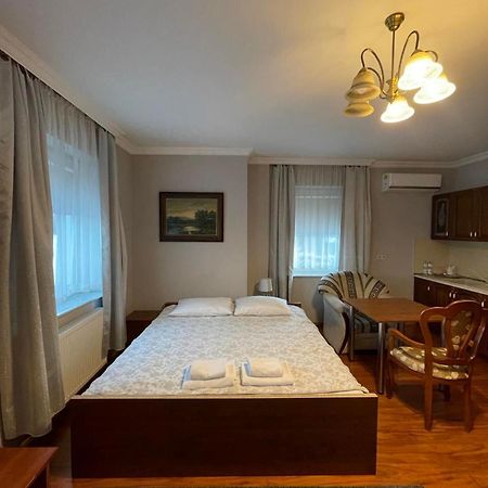 Hotel Arkadia Konskie Eksteriør billede