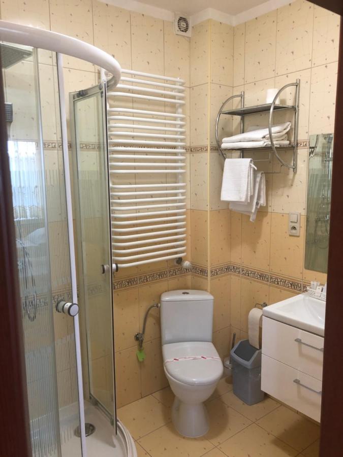 Hotel Arkadia Konskie Eksteriør billede