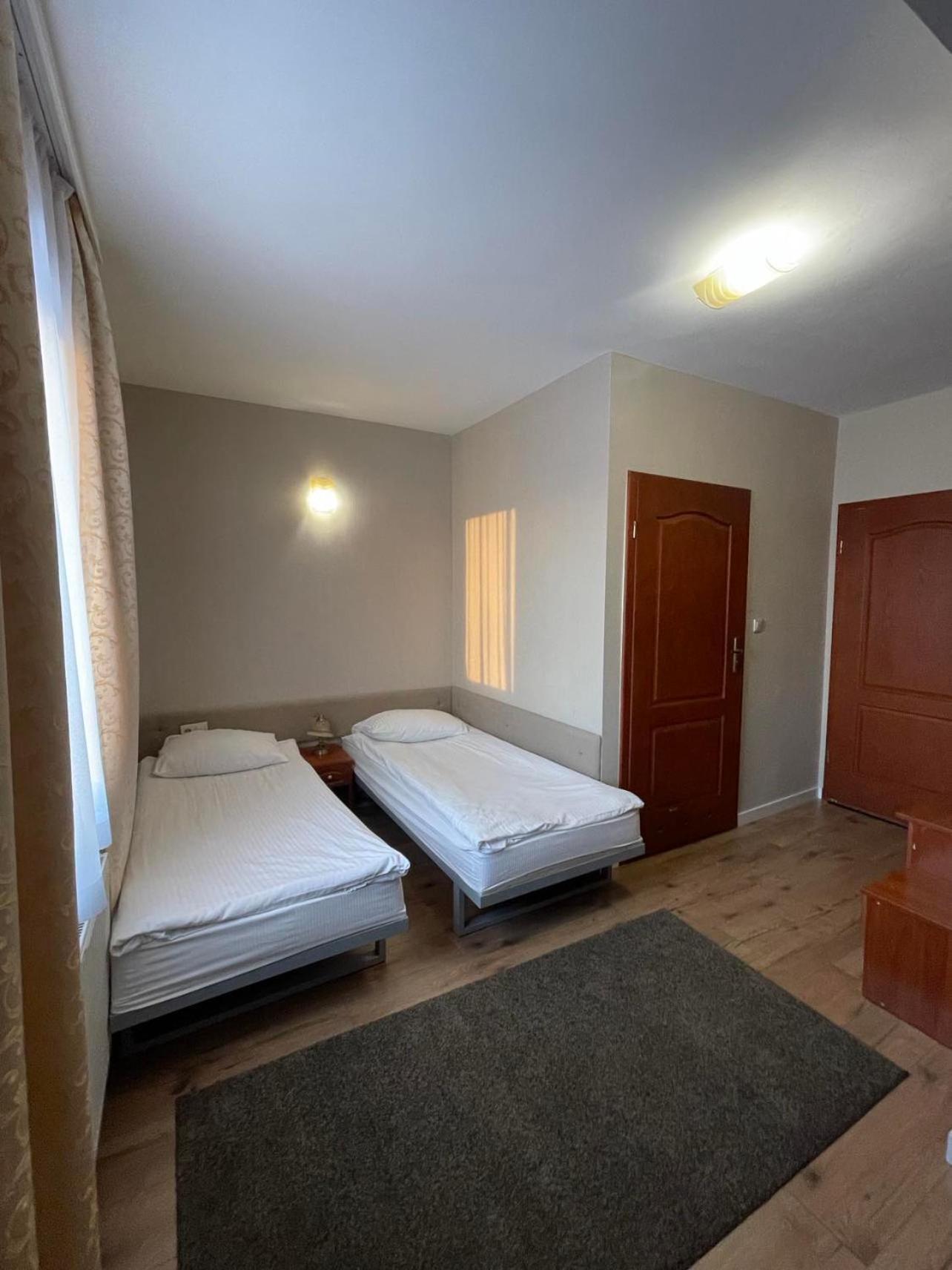 Hotel Arkadia Konskie Eksteriør billede