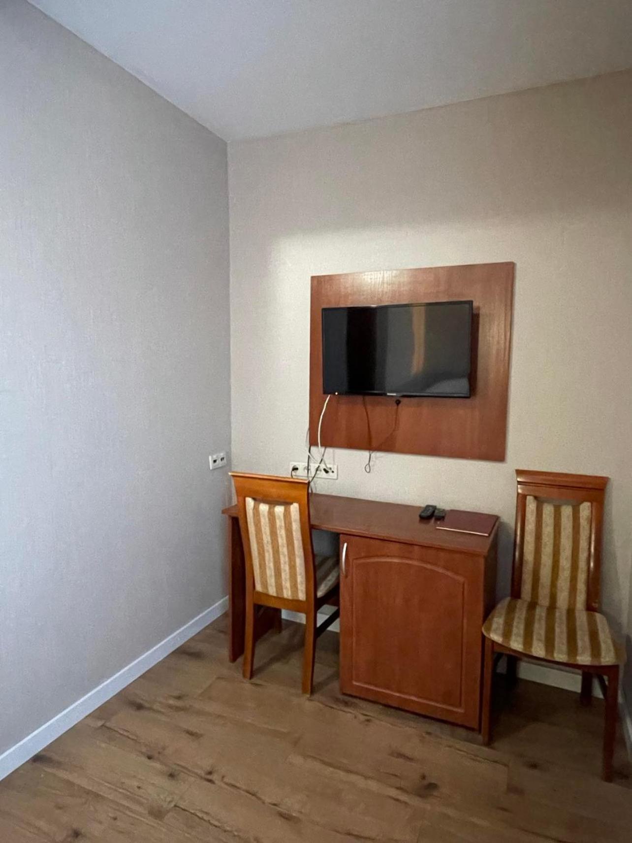 Hotel Arkadia Konskie Eksteriør billede