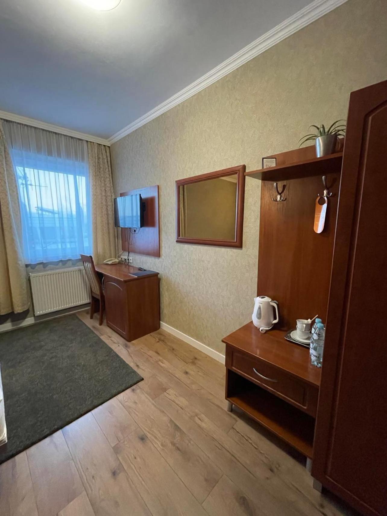 Hotel Arkadia Konskie Eksteriør billede